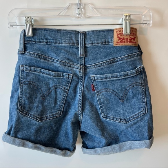 Levi Strauss & Co, Mid Length Girls Denim Shorts Size 24 - Picture 2 of 7
